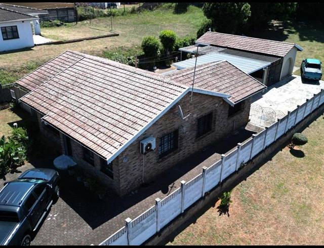 3 BEDROOM HOUSE FOR SALE IN ISIPINGO BEACH